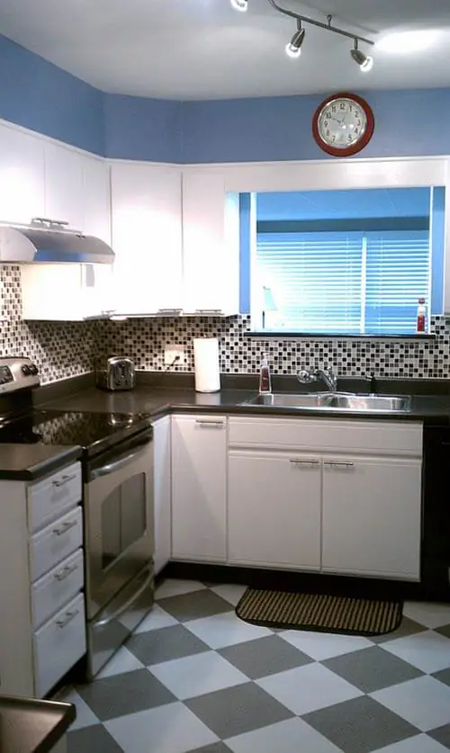 Retro-modern-kitchen
