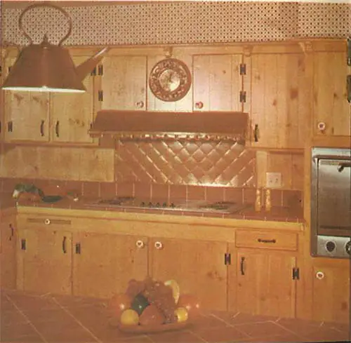 knotty-pine-kitchen-with-tea-kettle-lamp