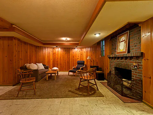 knotty-pine-paneling-in-rec-room-basement