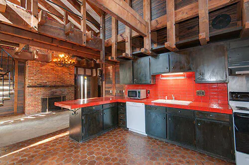 1970s-red-and-black-kitchen