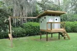 retro playhouse