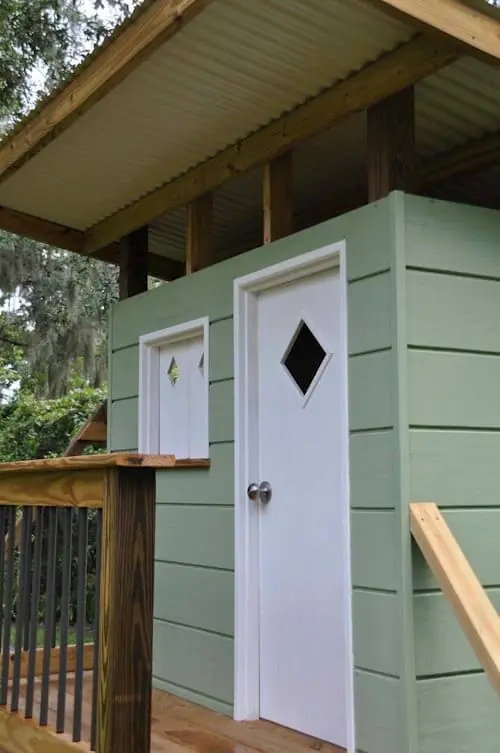 retro playhouse