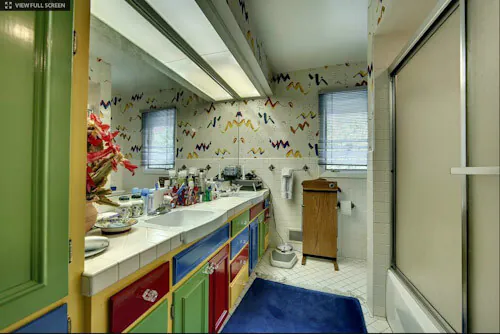 colorful-bathroom