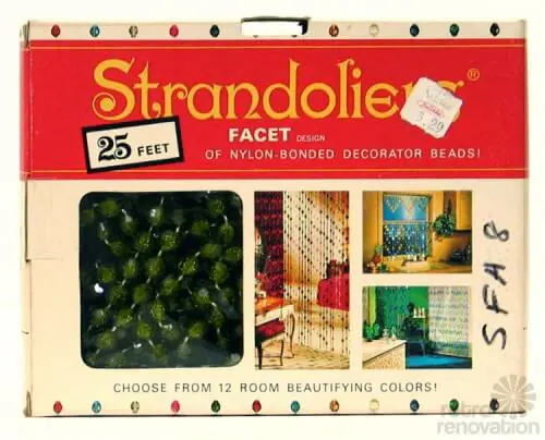 retro-strandoliers-curtain-beads