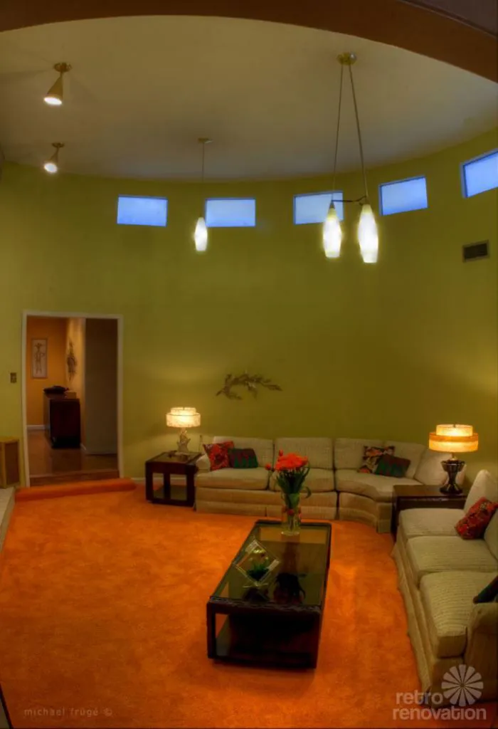 retro-living-room-orange