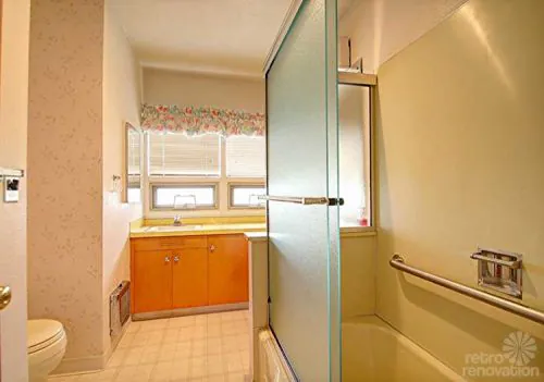 retro-bathroom