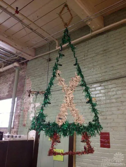 retro-christmas-tree-decor