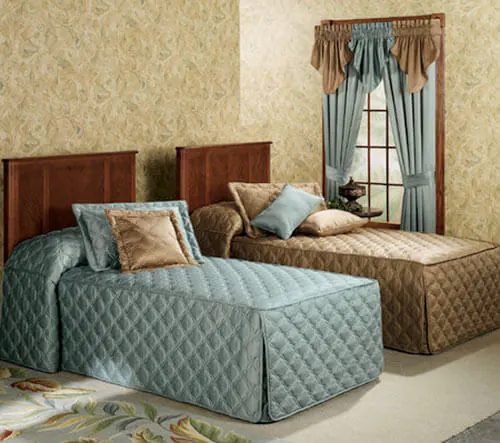 fitted-quilted-retro-bedding