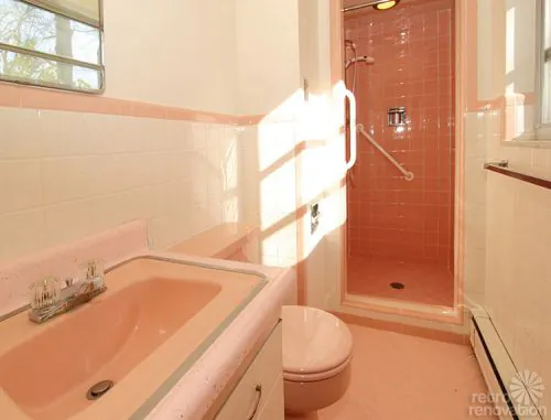 pink-vintage-bathroom