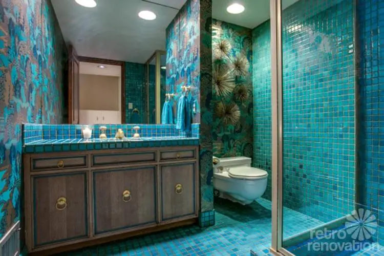dramatic turquoise bathroom