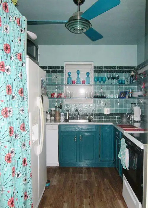 atomic-retro-blue-kitchen