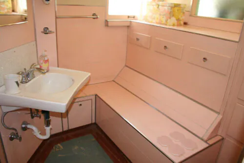 vintage-pink-bathroom-paneling