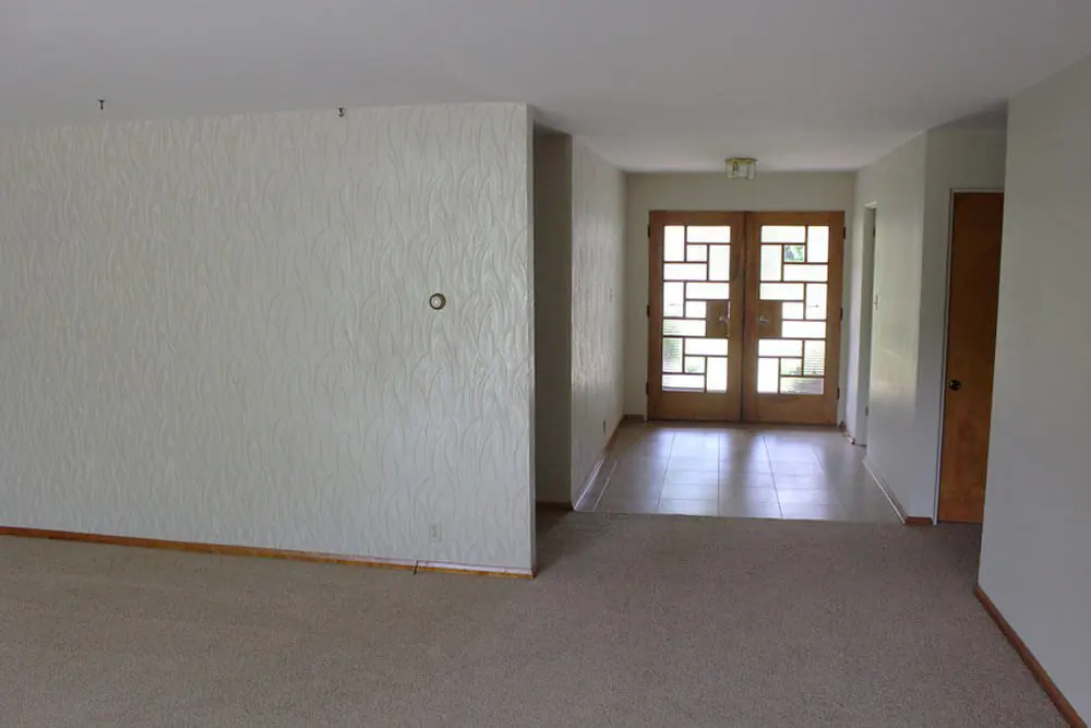 midcentury-entryway