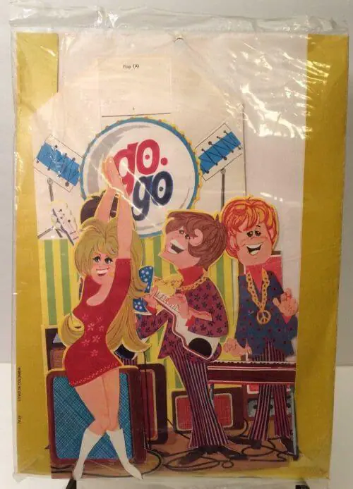 retro paper decor
