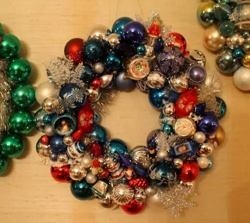 vintage-ornament-wreath-26