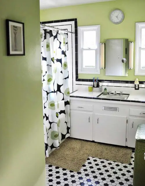 vintage-black-and-white-tile-bathroom-