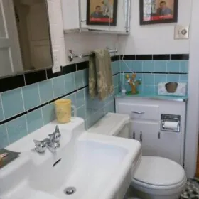 vintage bathroom