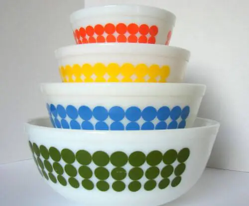 pyrex new dot bowls vintage