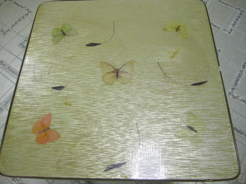 Lam-O-Tile table