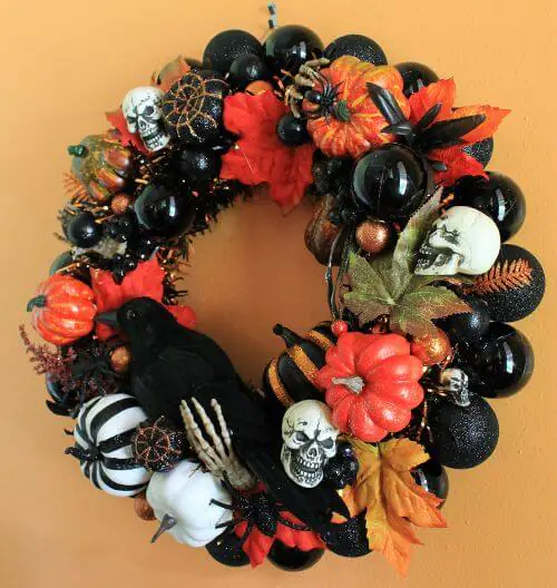 Halloween ornament wreath