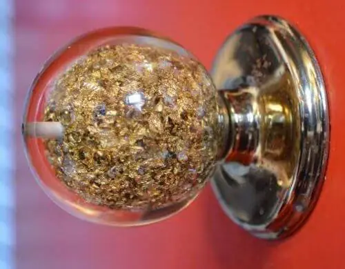 weiser-gold-doorknob
