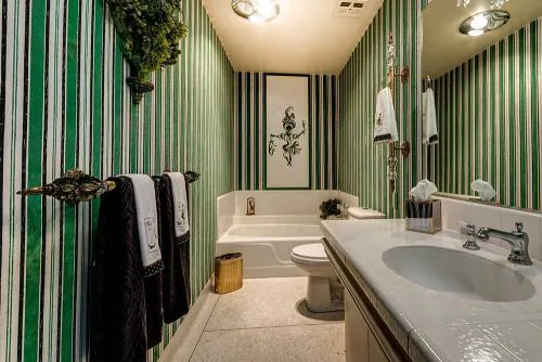 1bathroomwallpaperretro