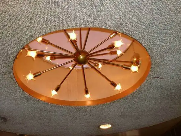 starburst ceiling light in kitchen of Spartan mobile home
