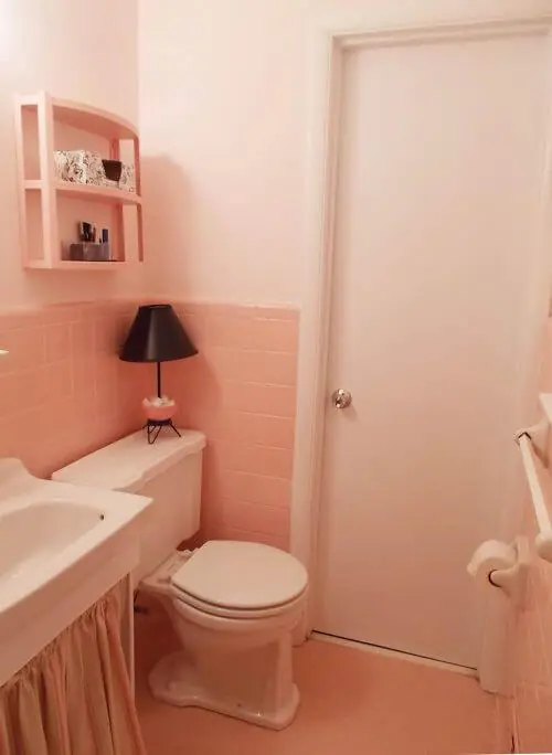 1950s pink bathroom