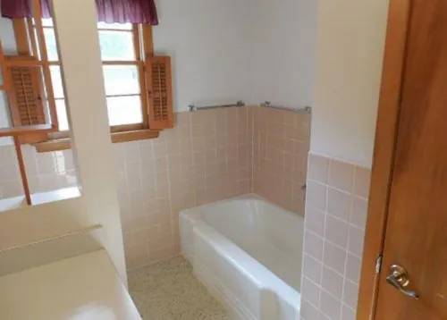 vintage pink bathroom