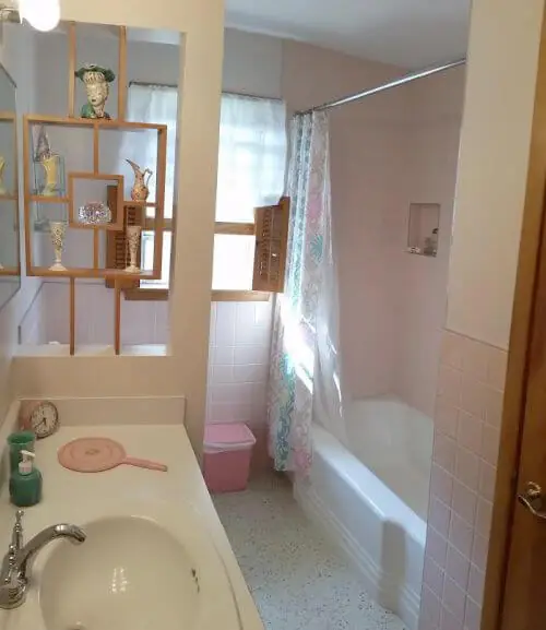 vintage pink bathroom