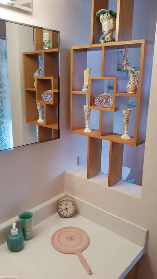 vintage pink bathroom