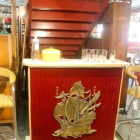 vintage bar at retro las vegas store