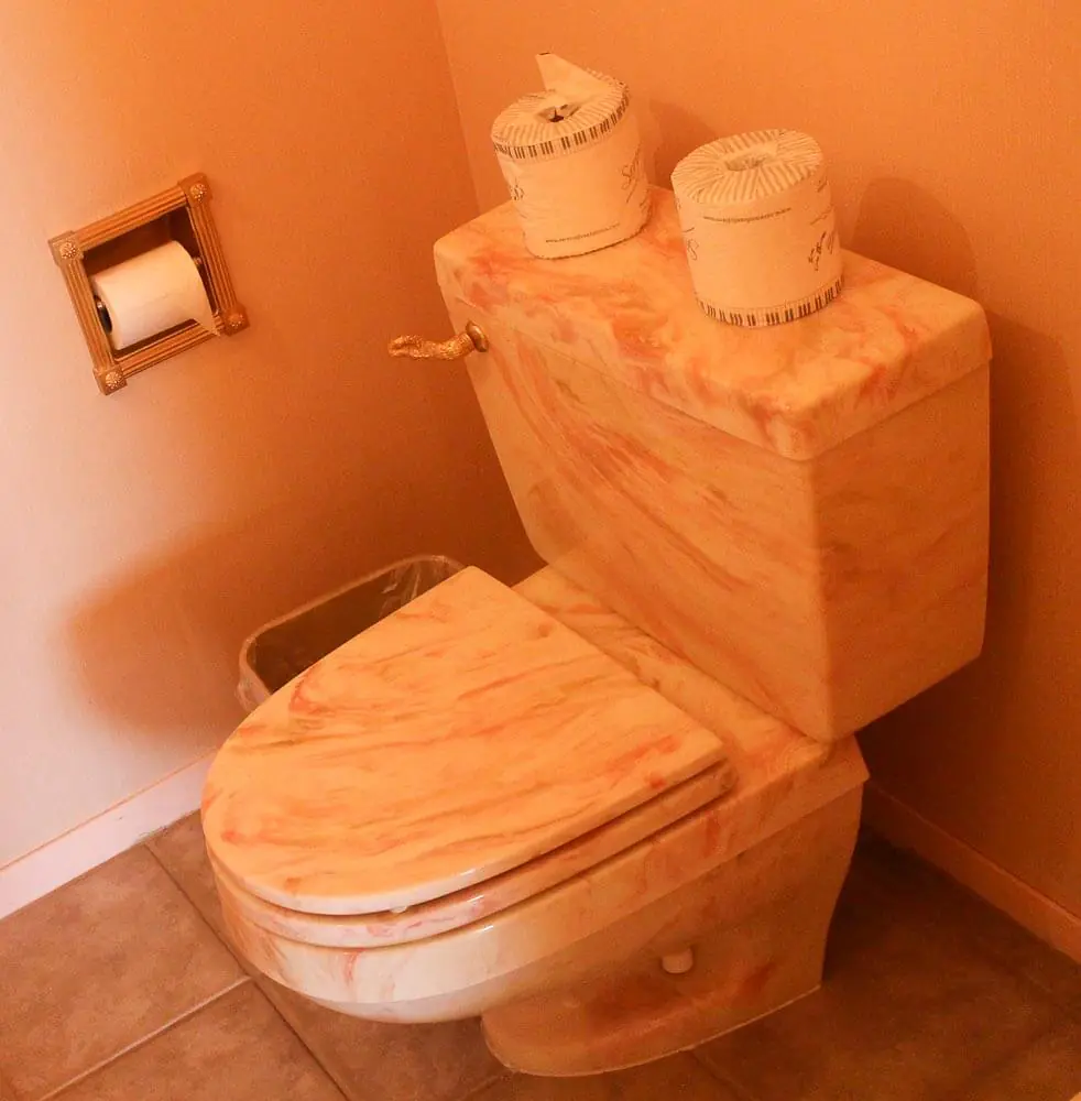 jackie gaughan penthouse apartment at the el cortez las vegas pink marble toilet in jackie gaughan bathroom