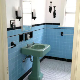retro vintage blue bathroom