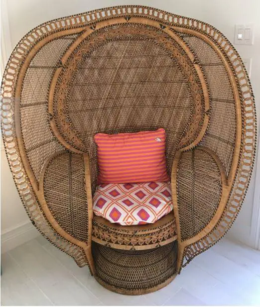 peacock-chair-cobra
