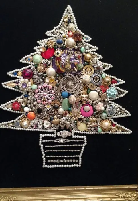 costume-jewelry-tree