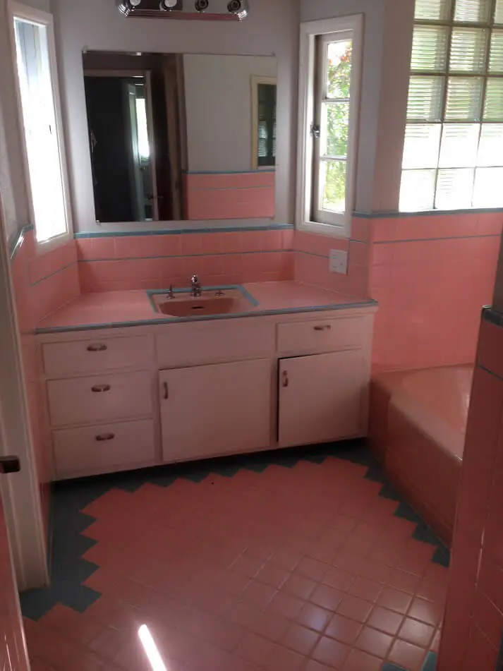 vintage pink bathroom