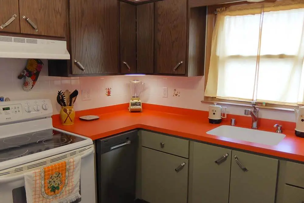 brady bunch kitchen style